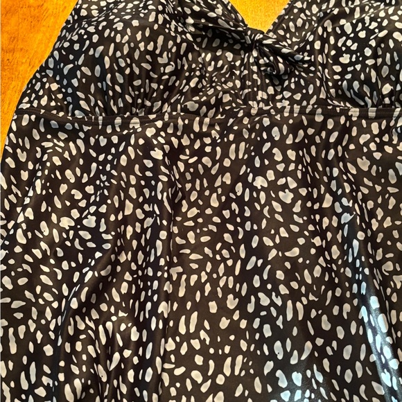 Tankini - Picture 1 of 3